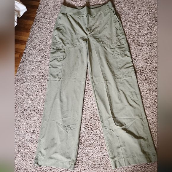 Athleta Pants - ATHLETA Brooklyn Heights High Rise Cargo Pant 10 TALL Olive Branch Wide Leg